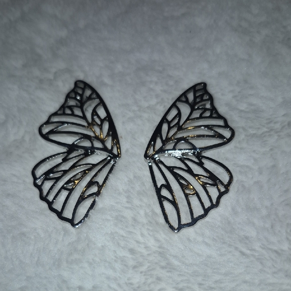 Jewelry - Butterfly Wing Filigree Earrings - Black with Gold Accents